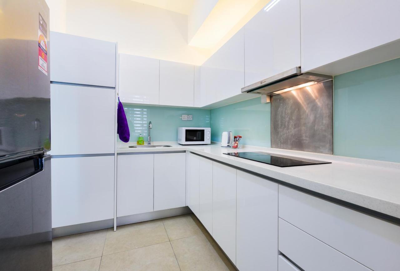 Hostahome Suites At Afiniti Residence Walk To Legoland Nusajaya  Exterior foto