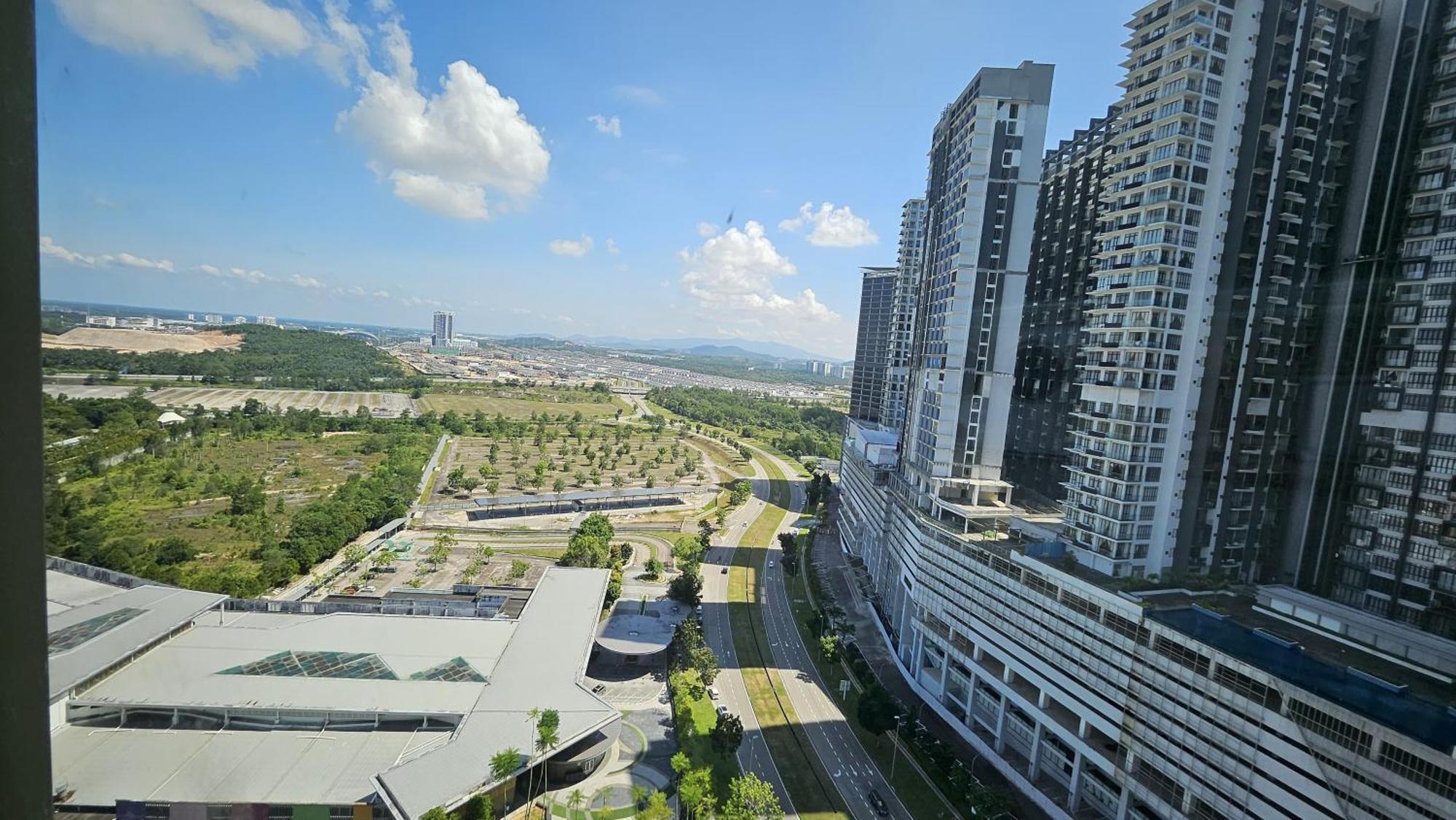 Hostahome Suites At Afiniti Residence Walk To Legoland Nusajaya  Exterior foto