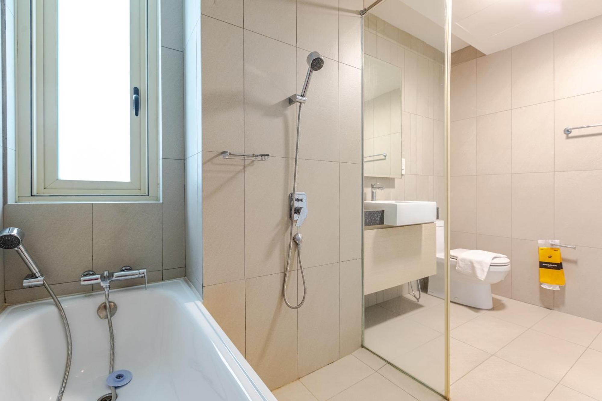 Hostahome Suites At Afiniti Residence Walk To Legoland Nusajaya  Exterior foto