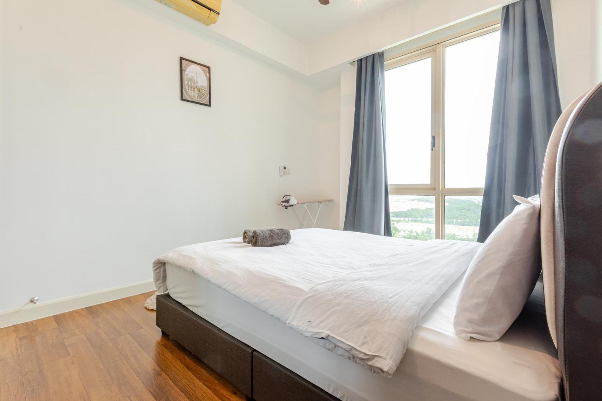 Hostahome Suites At Afiniti Residence Walk To Legoland Nusajaya  Exterior foto
